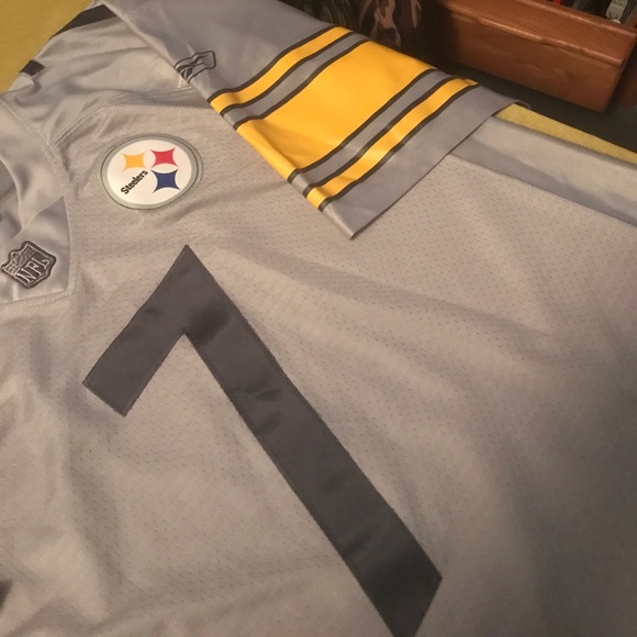 Steelers Reebok Roethlisberger jersey size M. - Picture 5 of 8
