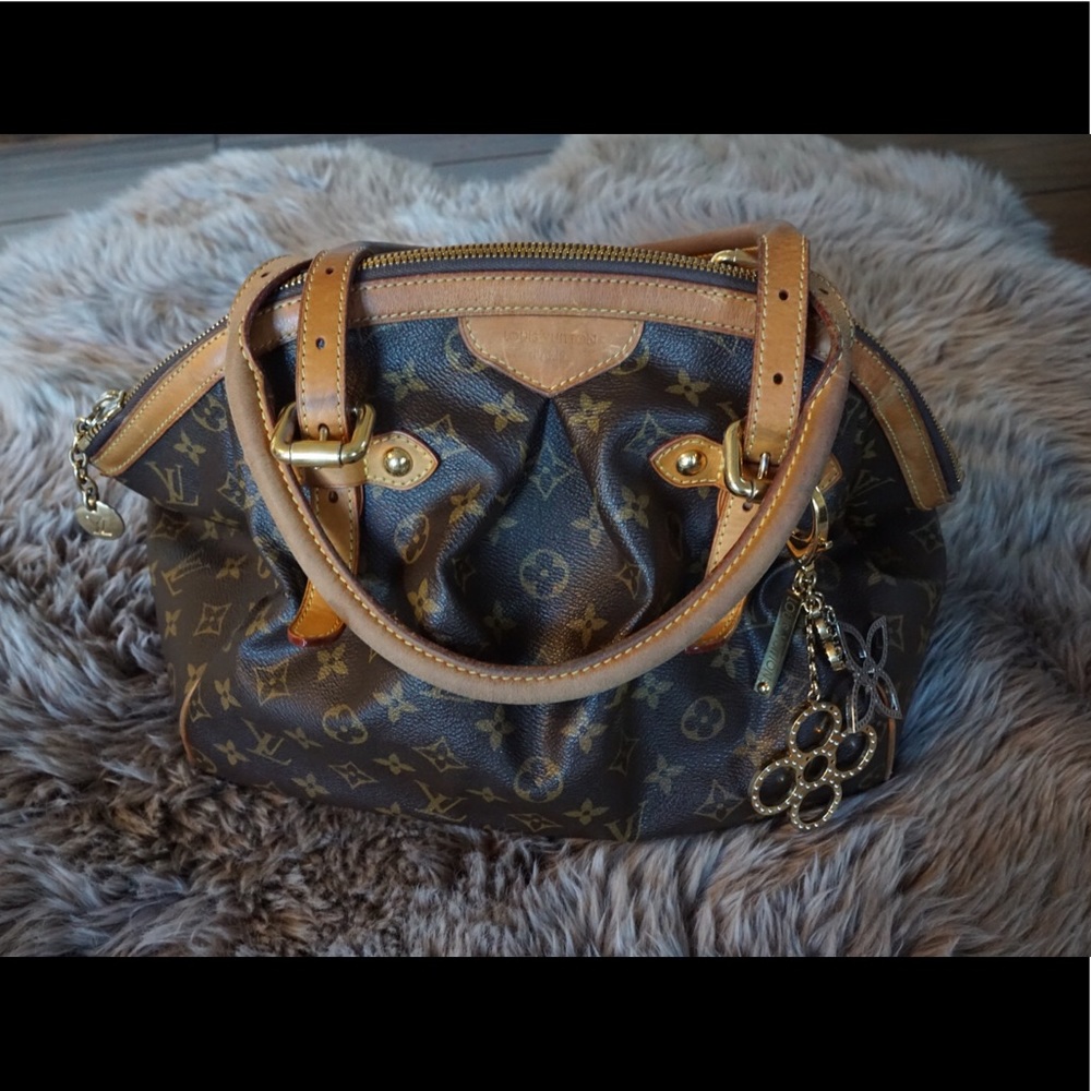 Authentic Louis Vuitton Tivoli GM purse
