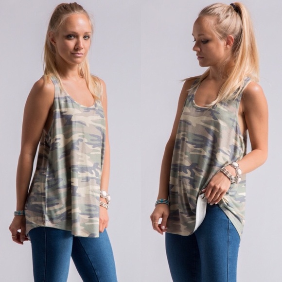 Tops - 💥CLEARANCE💥🚨H.P🚨Camo Racerback Tank Top