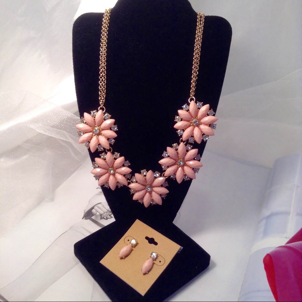 Pink Rhinestone Necklace Set-FINAL PRICE - Picture 4 of 5