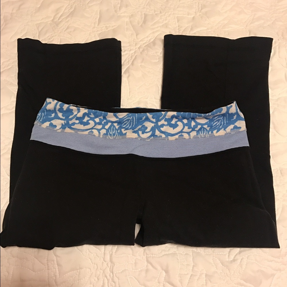 Lululemon reversible crops