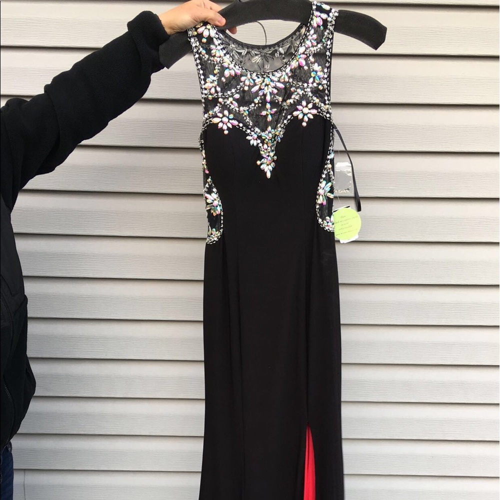 Black prom dress