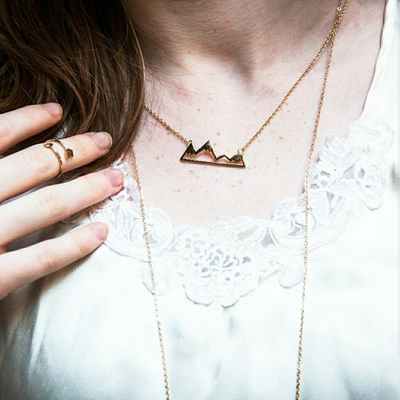 •2 for $15• Mountain Range Necklace - Picture 2 of 3