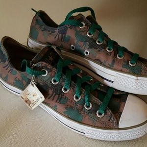 Camouflage Converse