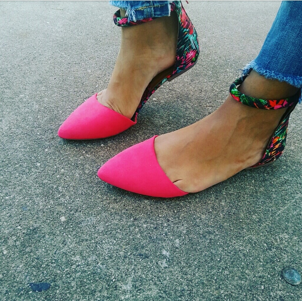 //The Safari// Hot pink D'orsay Flats - Picture 2 of 5
