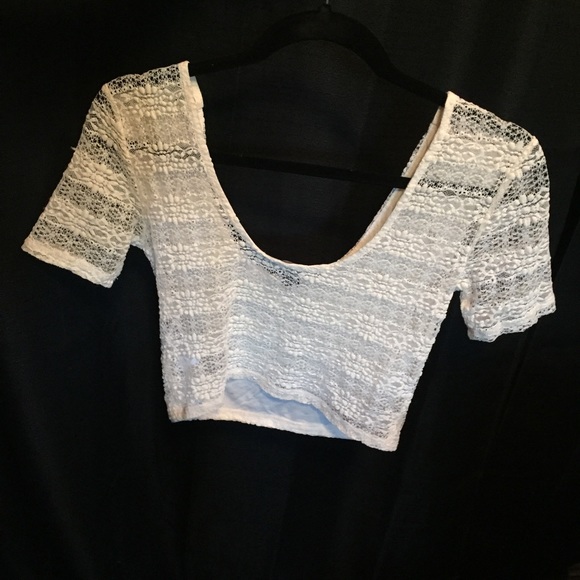 Lace crop top - Picture 2 of 3