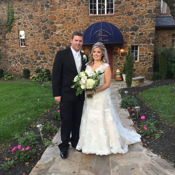 Meet your Posher, Ashley - Picture 2 of 3