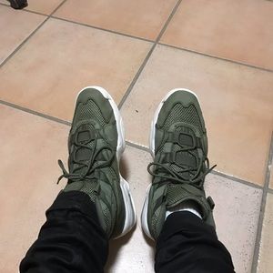 Meet your Posher, Michael