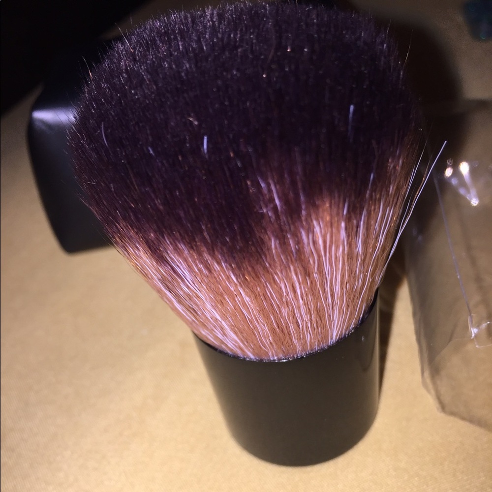 SOLD! Kabuki brush