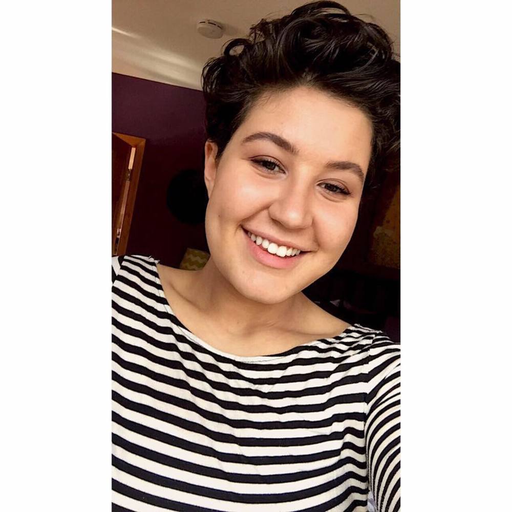 Meet your Posher, Selin