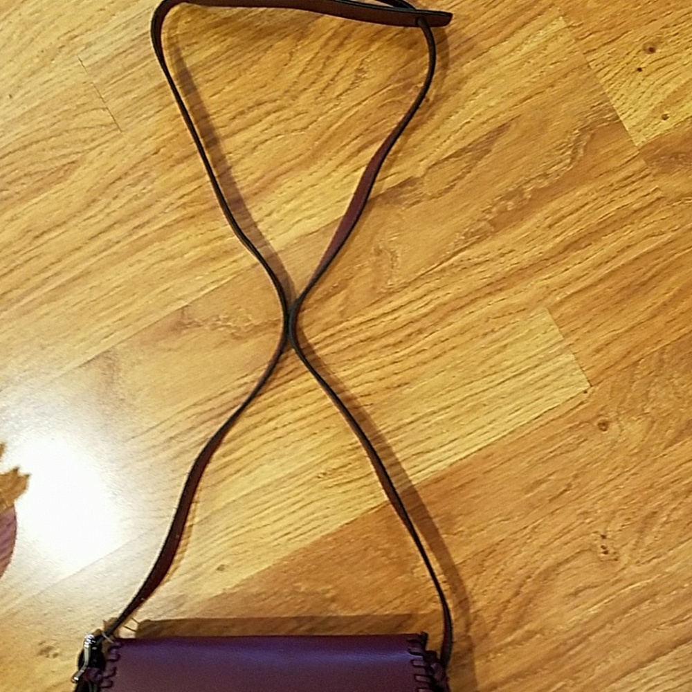 Vegan Designed In Paris Crossbody! - Picture 4 of 6