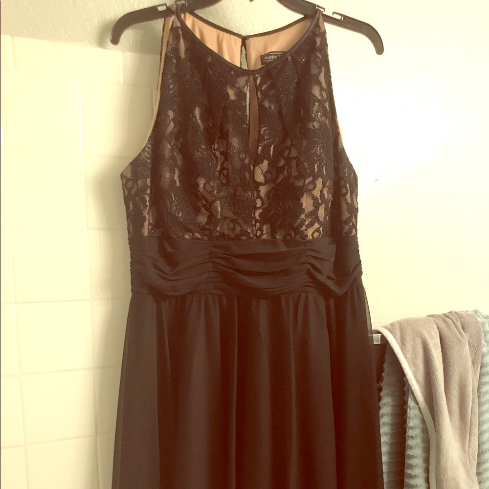 Beautiful dress to wear to any special occasion:)