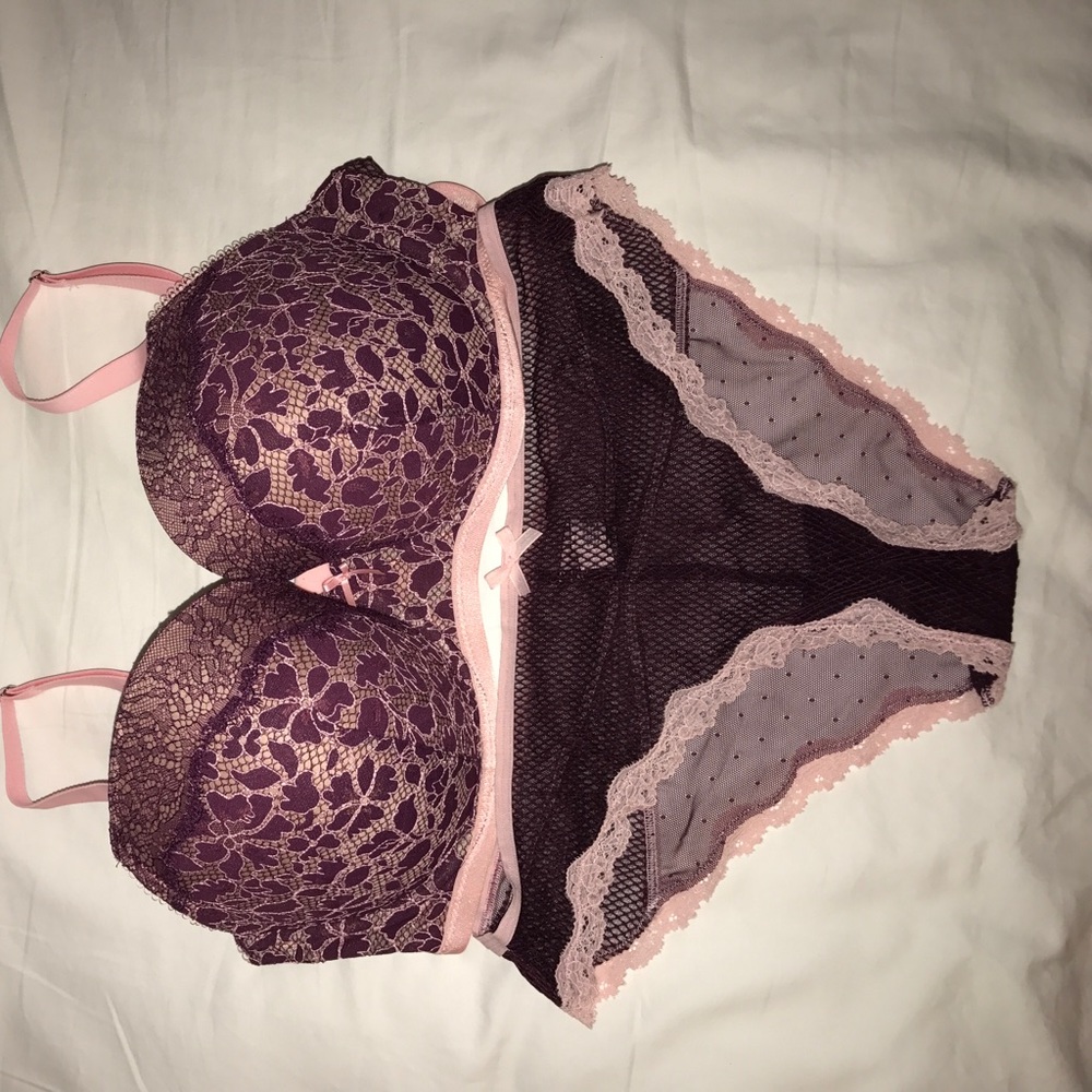 VS bra and panty set. Never Worn!