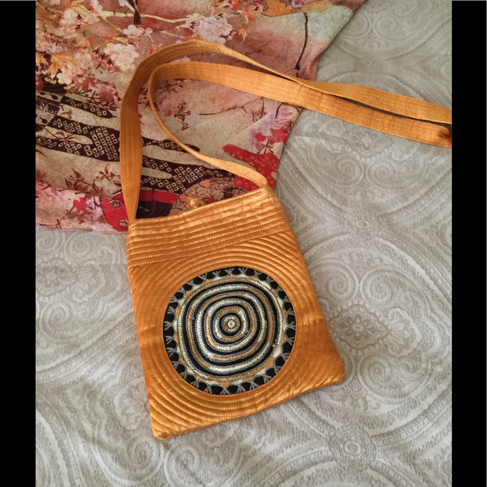 Tribal Design Silk Cross Body Purse NWOT