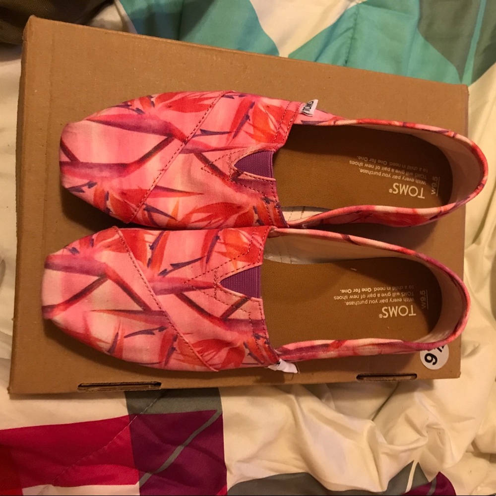 Women Floral Toms
