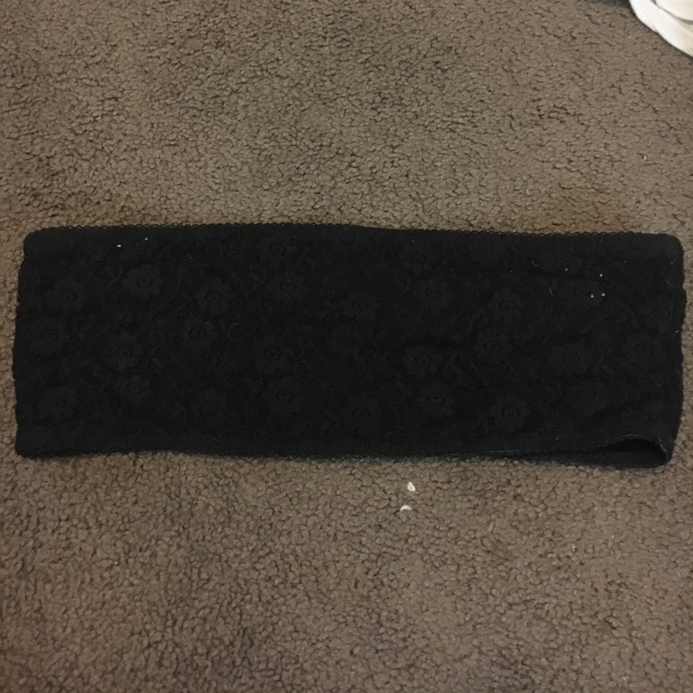 Black lace bandeau