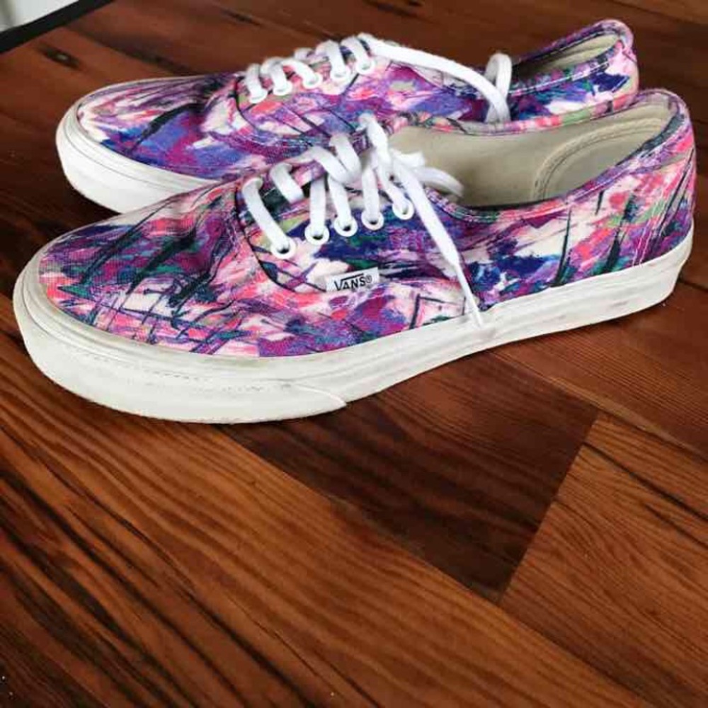 Vans - Picture 3 of 3