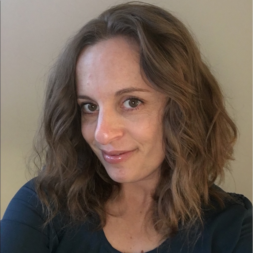 Meet your Posher, Angela