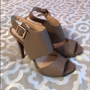 Jessica Simpson Taupe Leather Heels