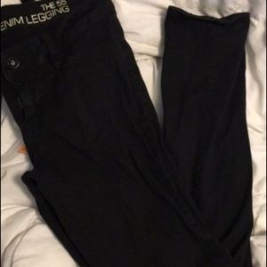 Ripped Knee Skinny Jeans