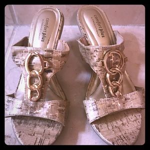 Stunning AND Comfortable Gold Wedges