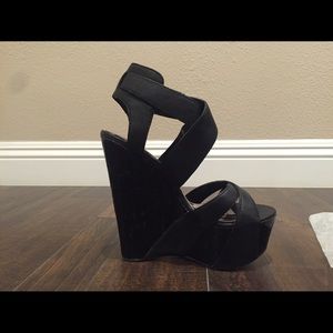 Bebe Wedges Size 7 Black