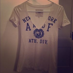 Low cut t-shirt