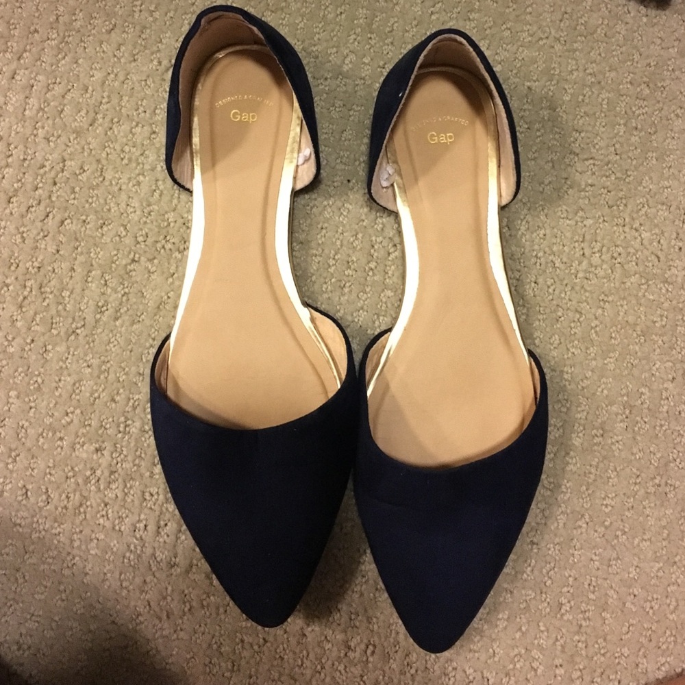 Gap slip ons