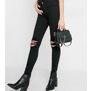 Black distressed skinny jeans!!! Worn only once!