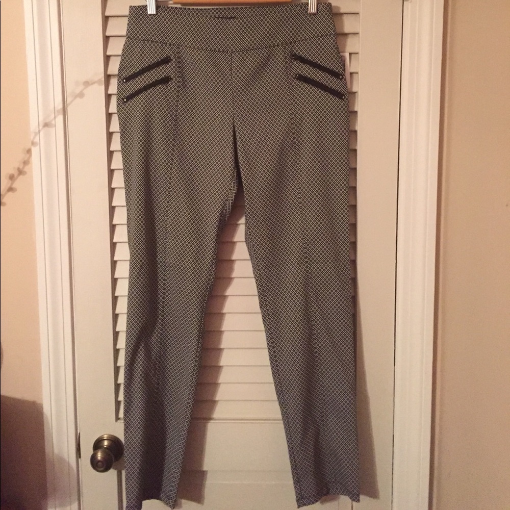 NWT Soho Apparel Ltd black & white pants