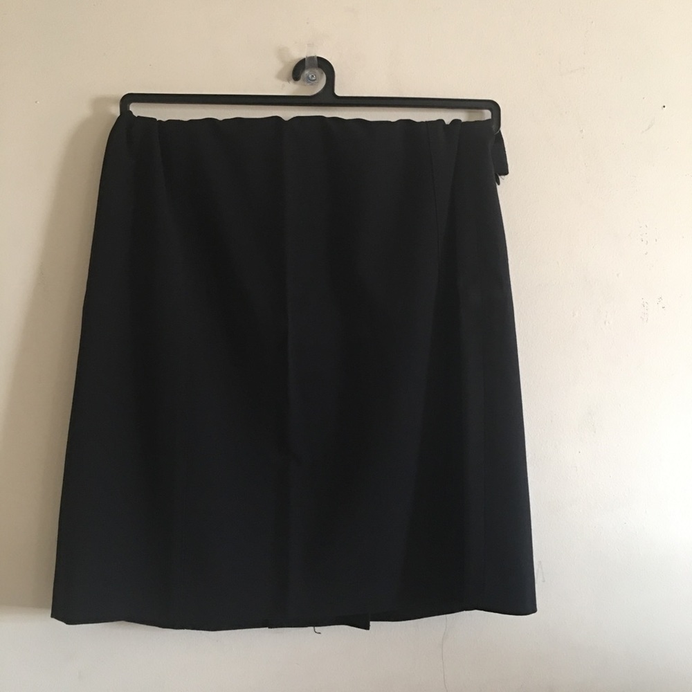 Black skirt