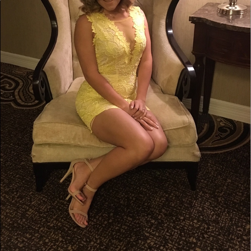 Luxo Boutique Yellow Lace Dress