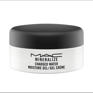 MAC Mineralize Charged Water Moisture Gel