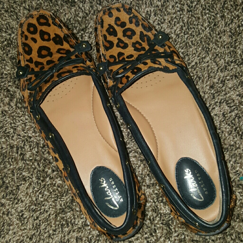 Leopard print clark loafers