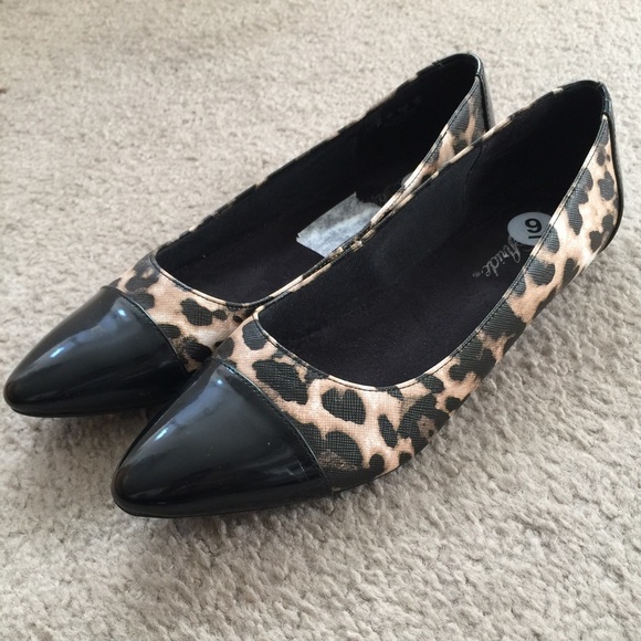 Life Stride Shoes - Life Stride leopard print flats