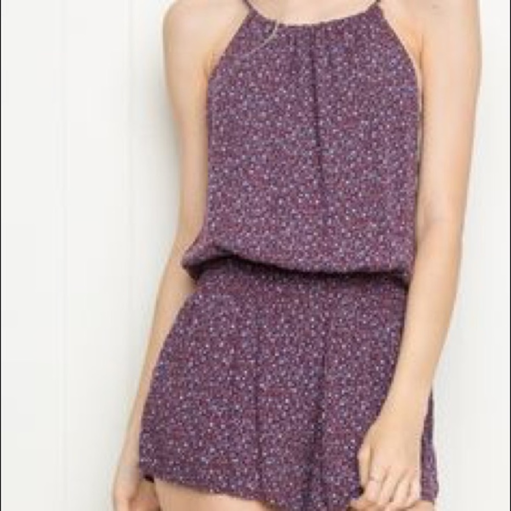 Brandy Melville Floral Blanche Romper