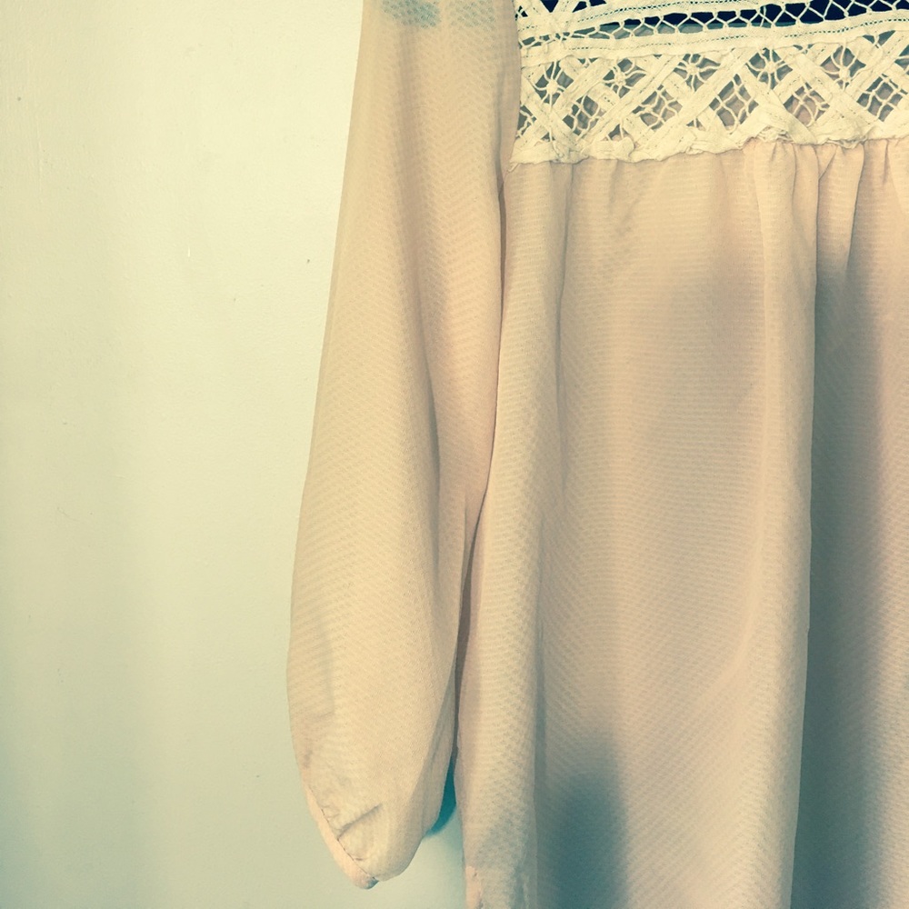 Peach Spring Blouse - Picture 2 of 3