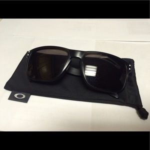 Black Oakley Holbrook Used - Comes with Pouch