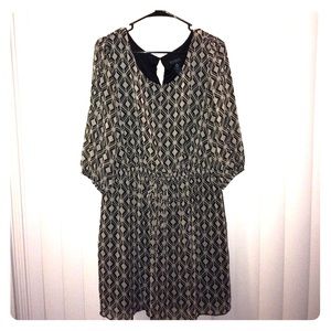 Very flattering mini dress with A-line