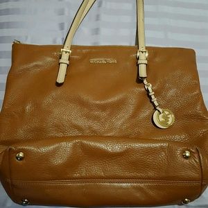 Authentic Michael kors Leather Tote