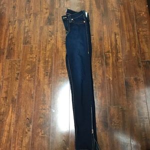 True Religion ankle zip skinny jeans/ dark wash