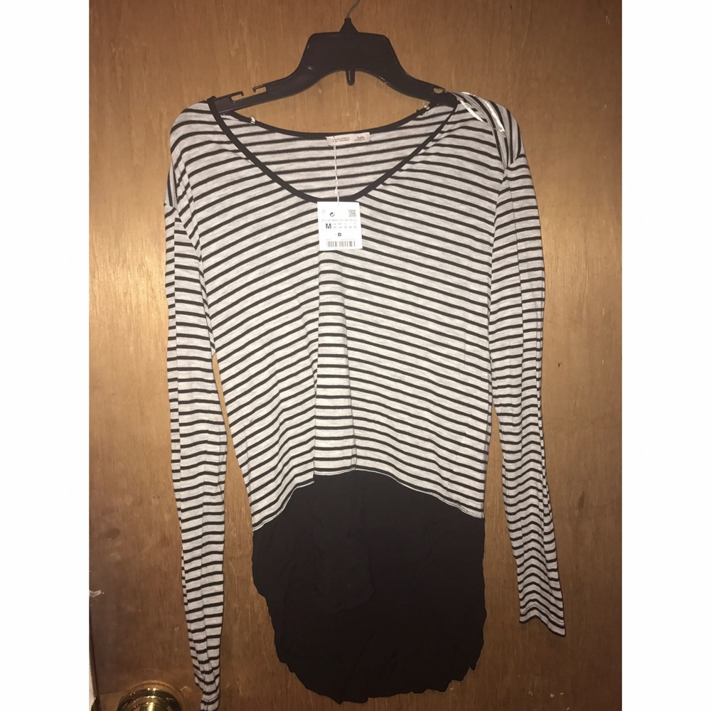 NWT!! Zara B/W striped long sleeve top