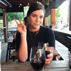 Meet your Posher, Valentina