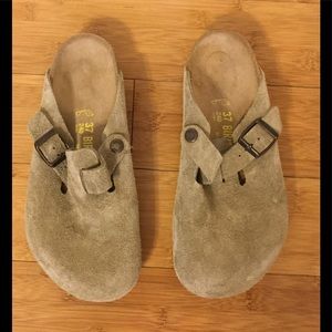 Like NEW tan Birkenstocks