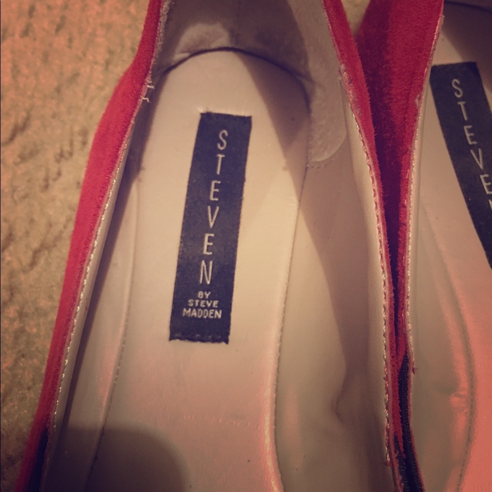 😍👠🌹Red Steve Madden flats ❤️❣️