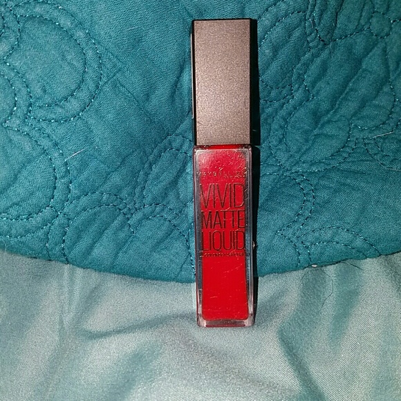 Maybelline vivid matte liquid lipstick - Picture 1 of 2