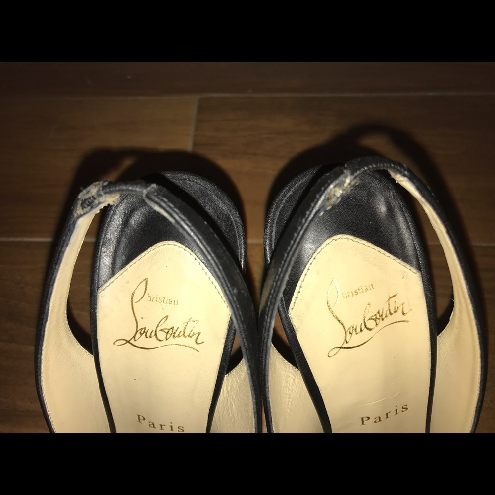 **SOLD** Christian louboutin 39.5 - Picture 4 of 7