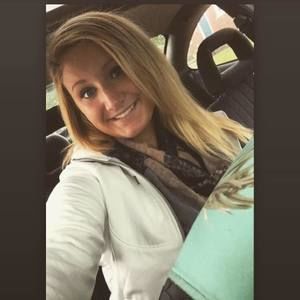 Meet your Posher, Alexis