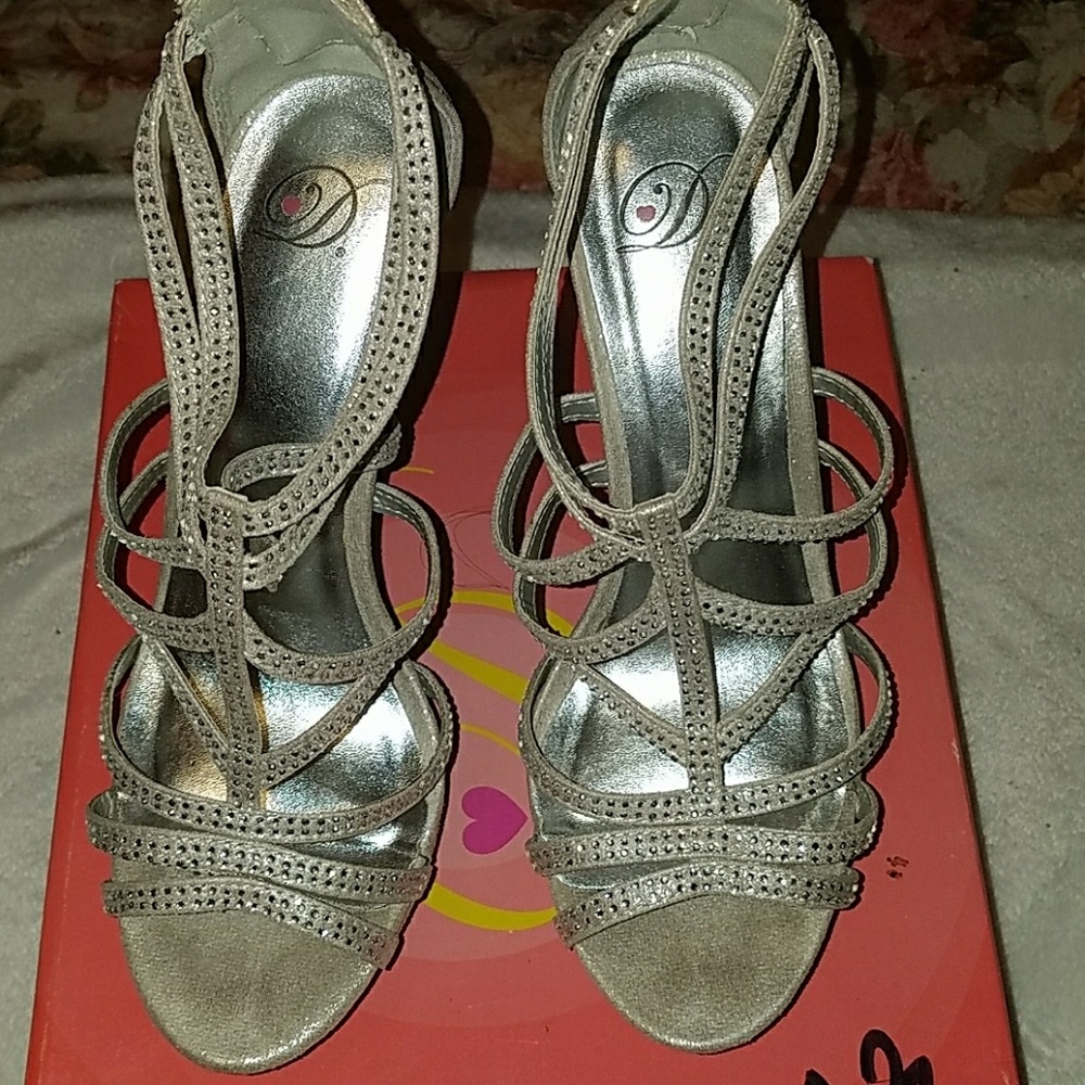 Sandal