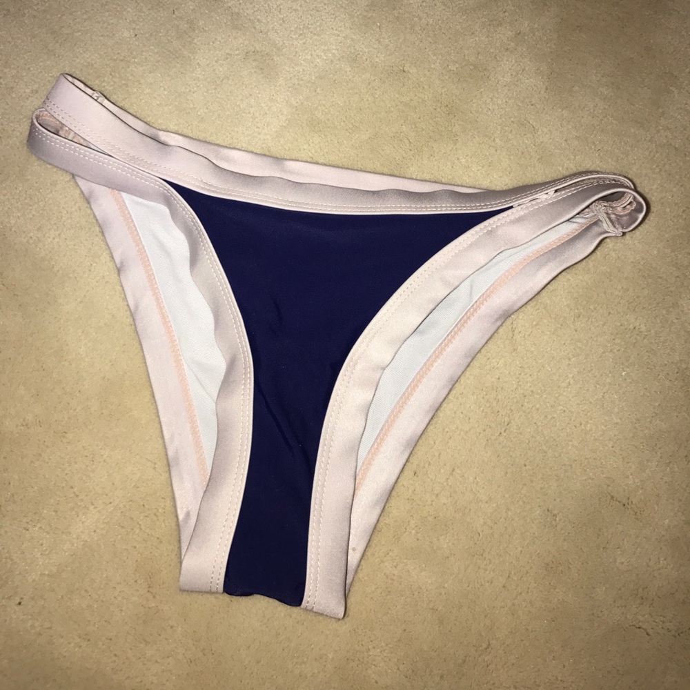 Bikini bottoms